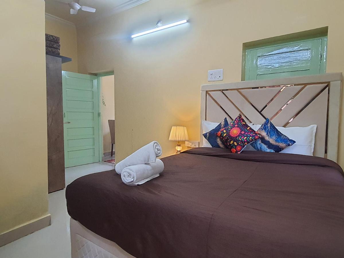 Osi Apartments Khar West Mumbai Exterior photo